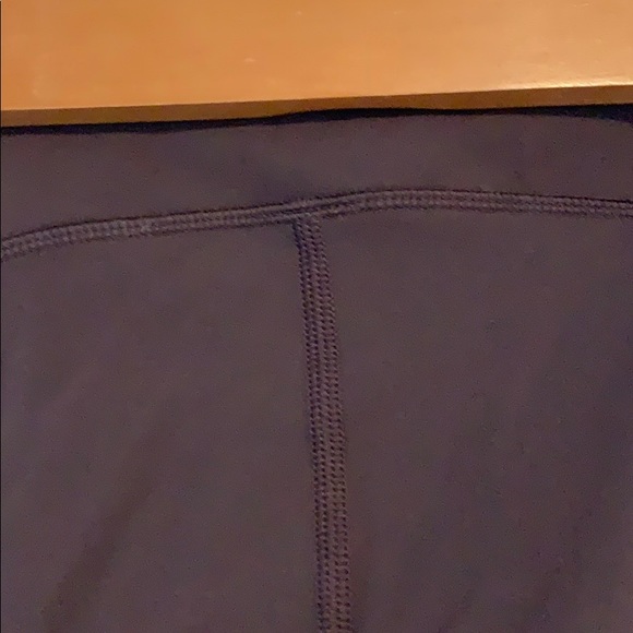 Lululemon running crops size 6 - Picture 5 of 7